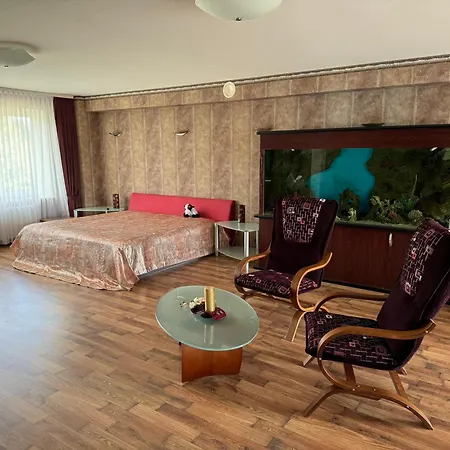 Baskervilu Muiza Hotel Serenes